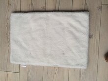 Hondenkussen | Rechthoekig Hondenbedje | Zachte Mat voor Hond | 73 x 50 cm | Tweezijdig te Gebruiken | 100 % Polyester | Wasmachine Proof