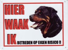 Aluminum waakbord: Hier waak ik Rottweiler met zijaanzicht