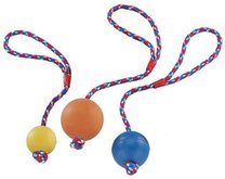 Nobby rubber bal met touw mix 7 cm - Mix kleuren - Assorti - 1 st